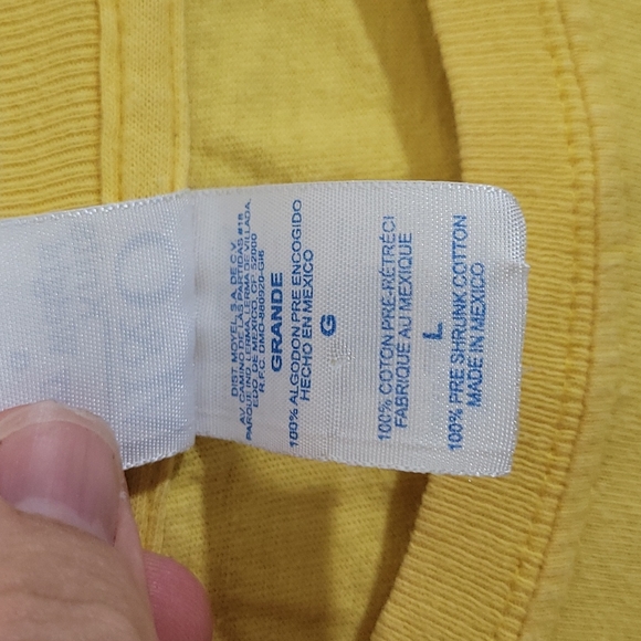 vintage 2000s Jamaican Bobsled team yellow large t-shirt - Picture 5 of 8